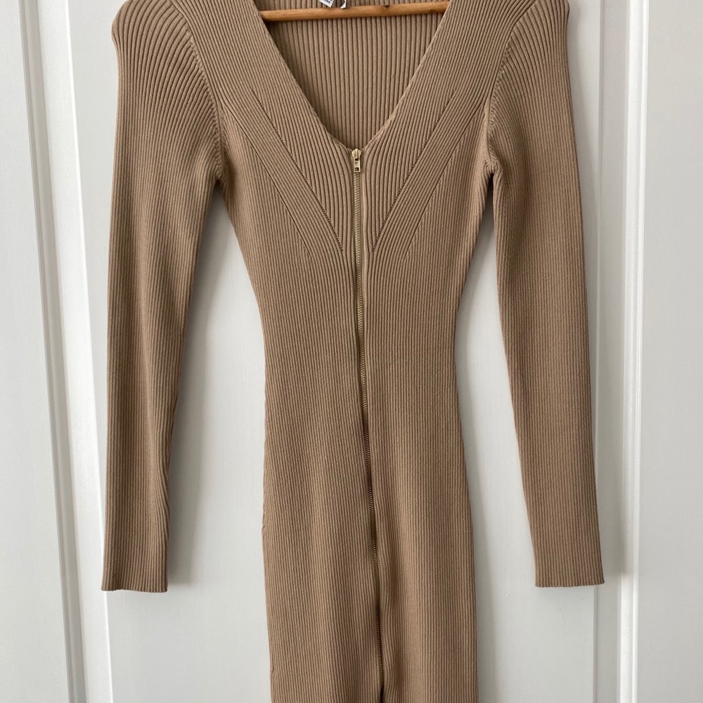 SOLD✨Nude Long Sleeve Dress